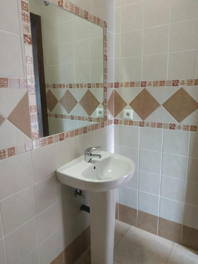 Albergue Las Moreras Монестеріо Екстер'єр фото